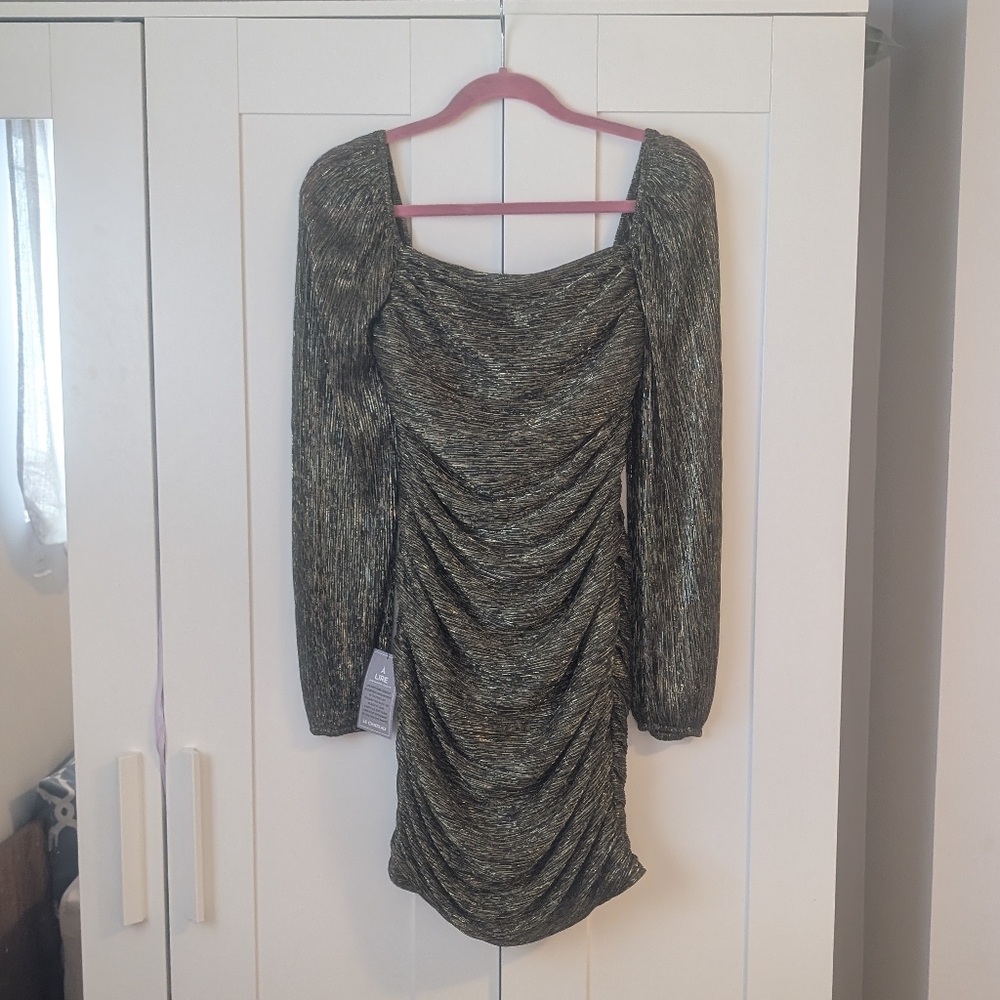 Brand new Le Chateau dress
